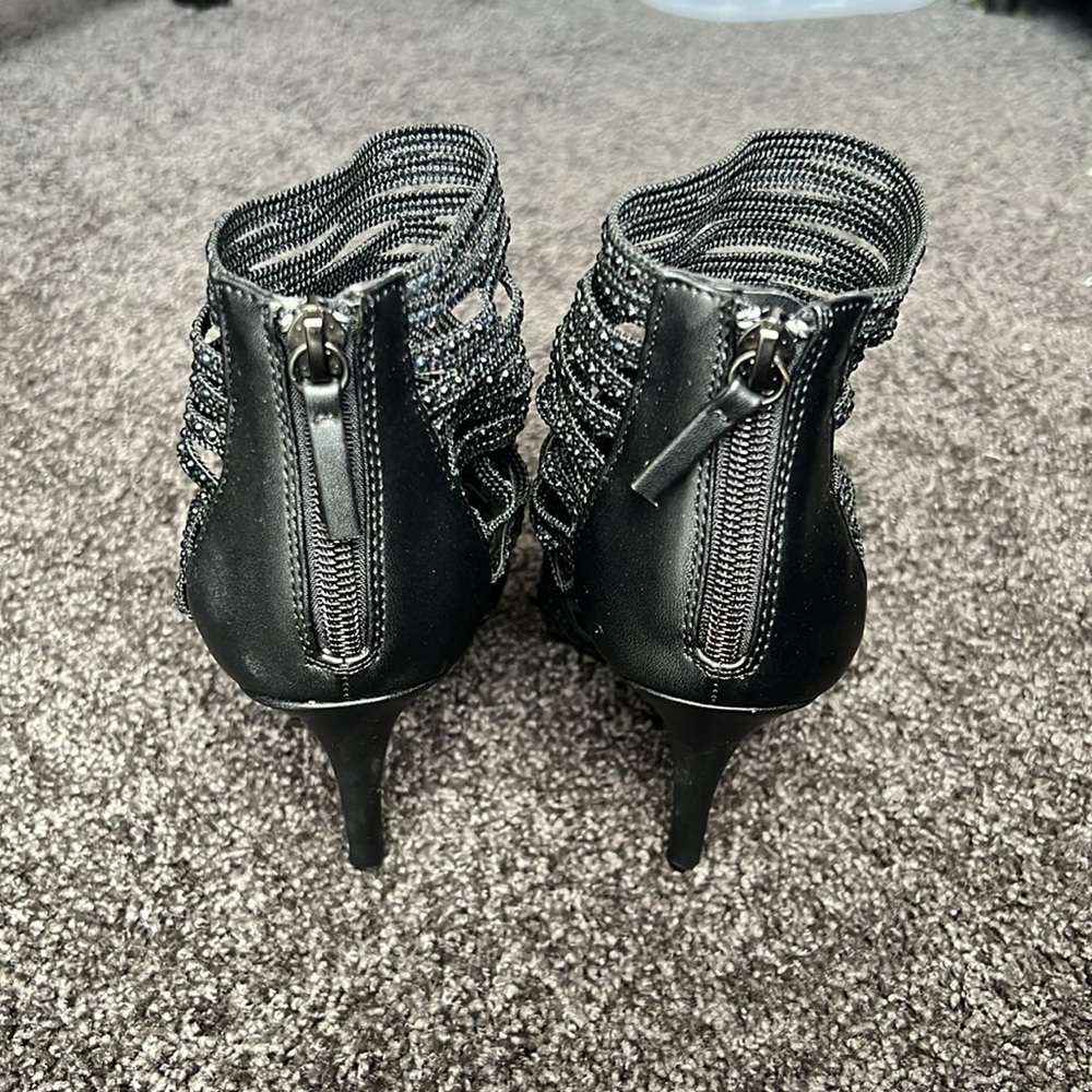 Zigi Soho Black Formal Office Elastic Straps Heels - Picture 3 of 8